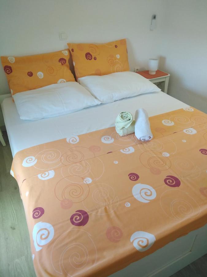 Apartments Nina Ravni Cameră foto